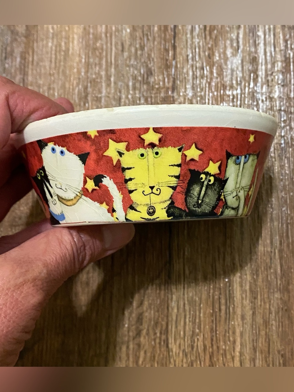 2012 Gibson Cat Food Bowl Cats Print On Red Stars By Debi Hron 4.25” Round